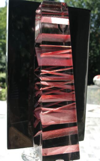 Obelisk/Obelisco, 2010. Altuglas, 17.7 x 7.9 x 7 in./ 45 x 20 x 18 cm.