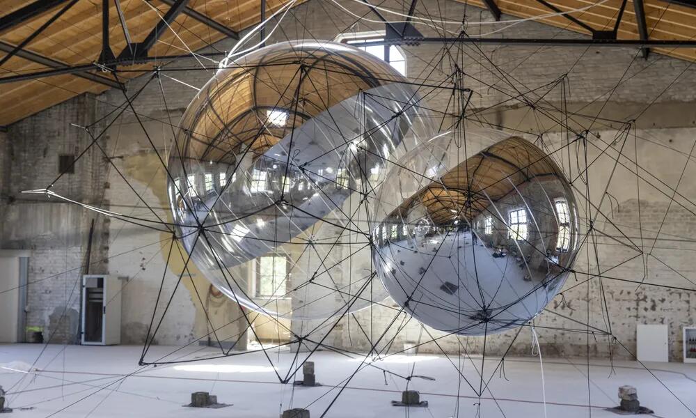 TOMÁS SARACENO'S INSTALLATION AT THE COPENAGHEN PLANETARIUM