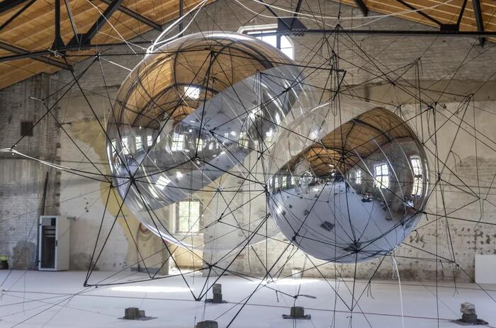 TOMÁS SARACENO'S INSTALLATION AT THE COPENAGHEN PLANETARIUM